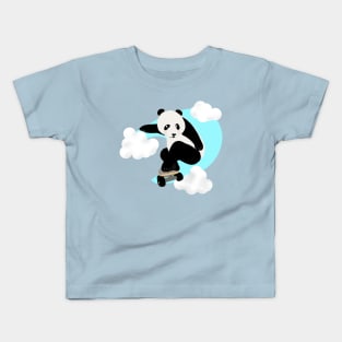 Gliding through the sky Kids T-Shirt